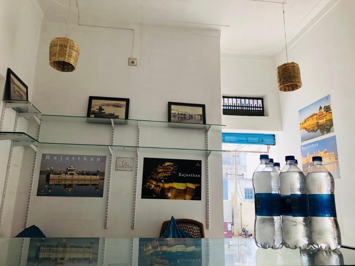 Hotel Nirvana Lakeside Udaipur Dış mekan fotoğraf