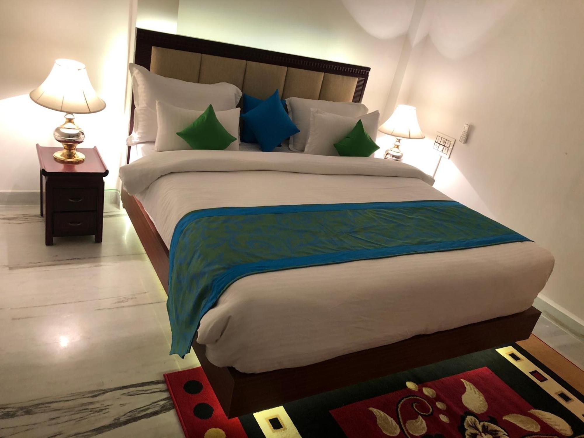 Hotel Nirvana Lakeside Udaipur Dış mekan fotoğraf
