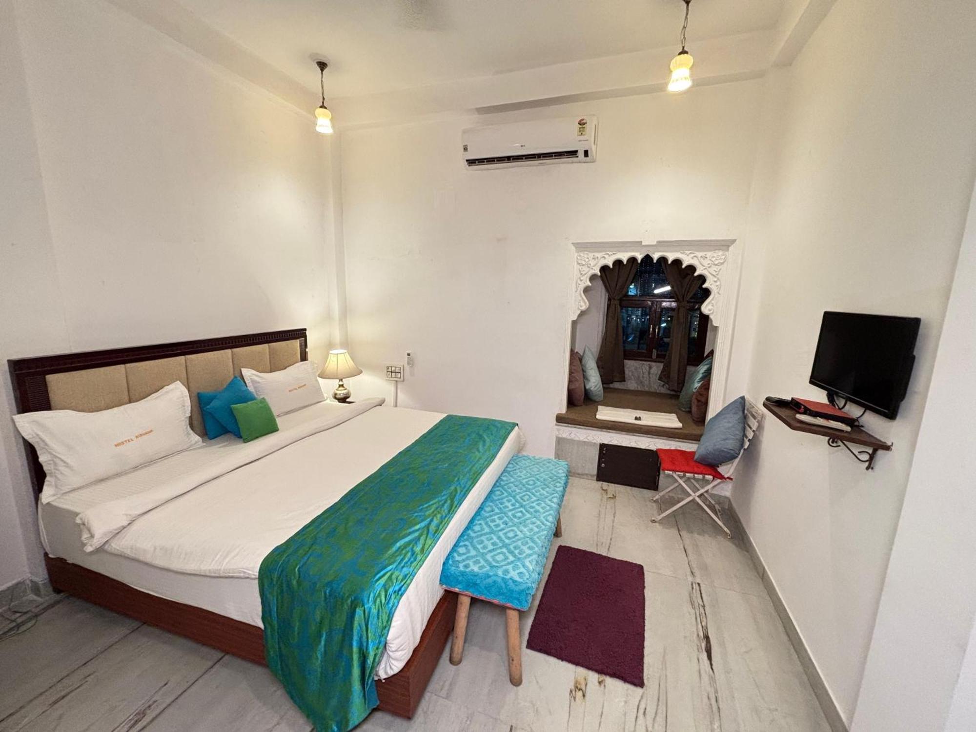 Hotel Nirvana Lakeside Udaipur Dış mekan fotoğraf